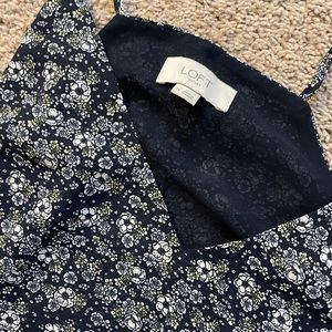 Loft outlet navy blue floral strappy cami size medium